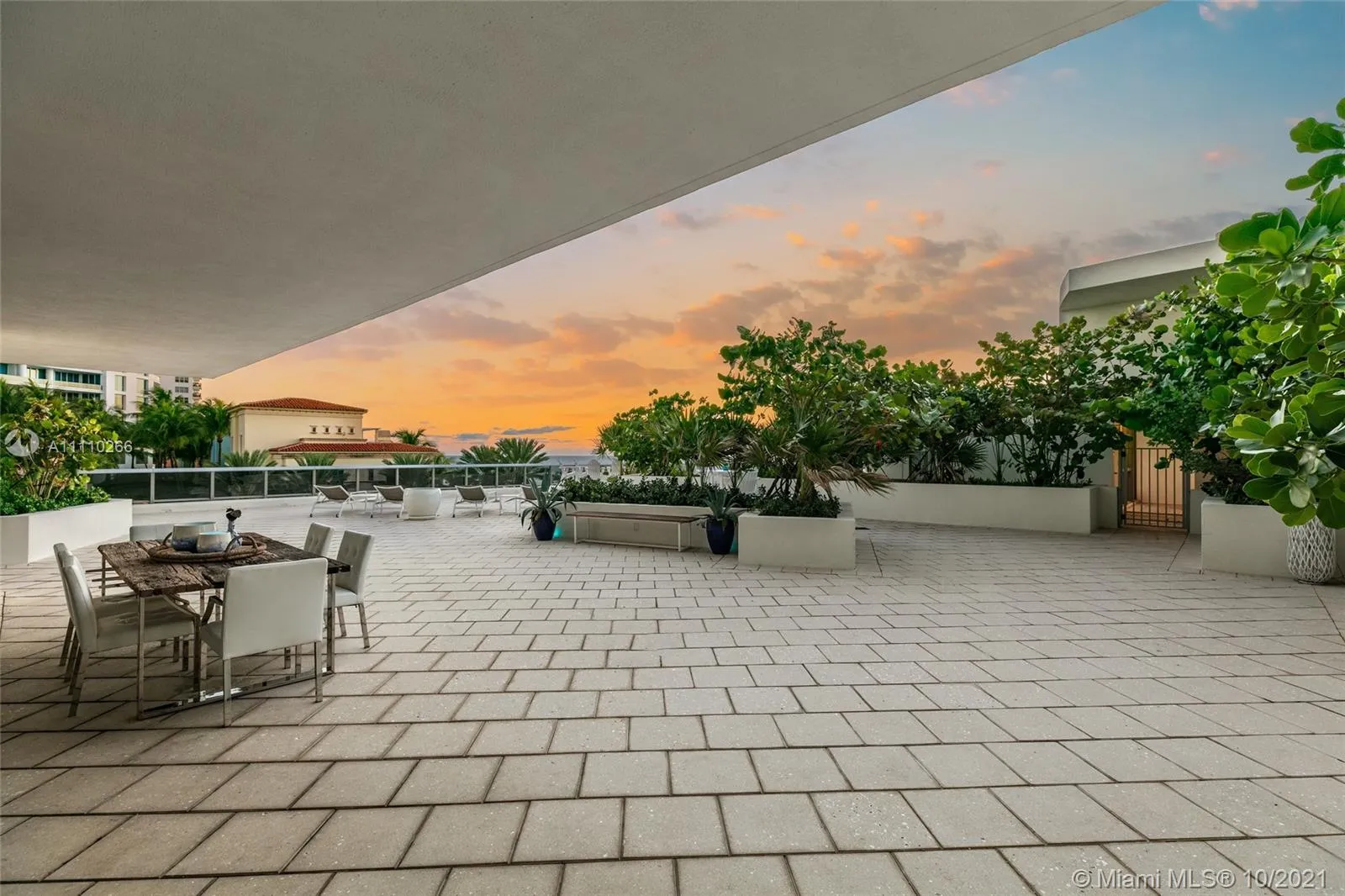5875 Collins Ave # 501, Miami Beach FL 33140