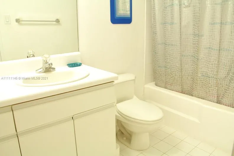5151 Collins Ave # 829, Miami Beach FL 33140
