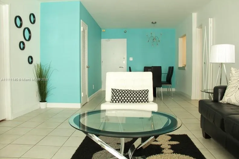 5151 Collins Ave # 829, Miami Beach FL 33140