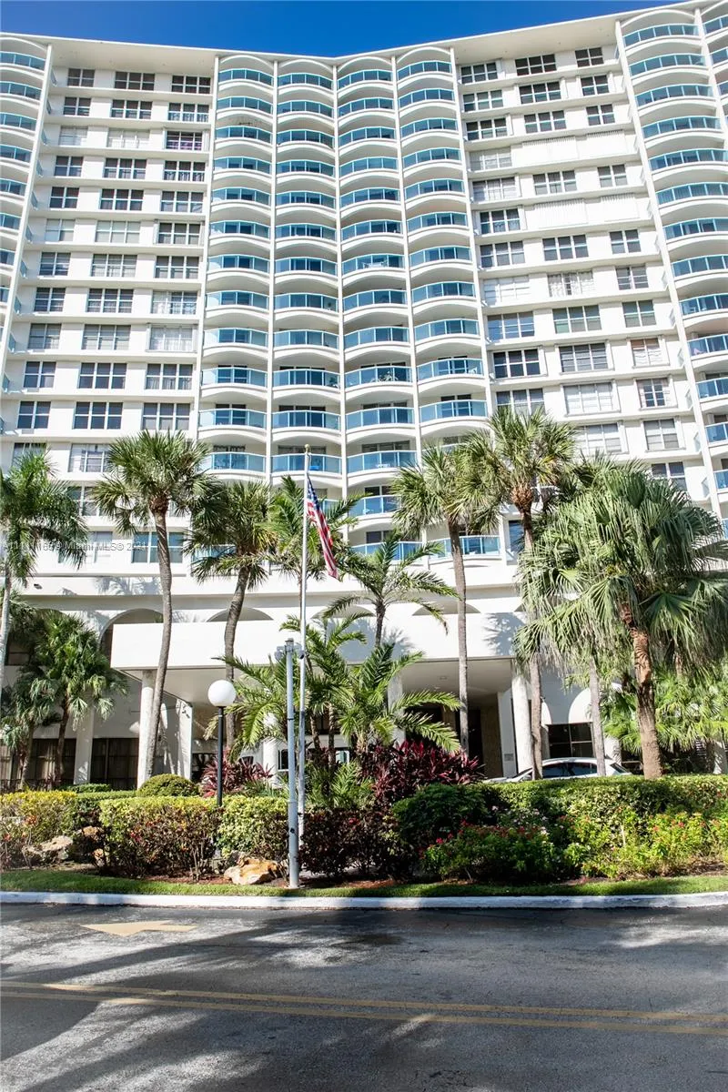 3800 S Ocean Dr # 414, Hollywood FL 33019