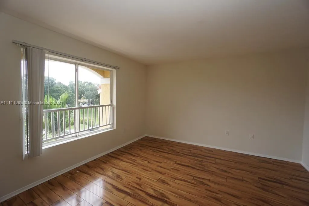 2667 NW 33rd St # 2416, Oakland Park FL 33309