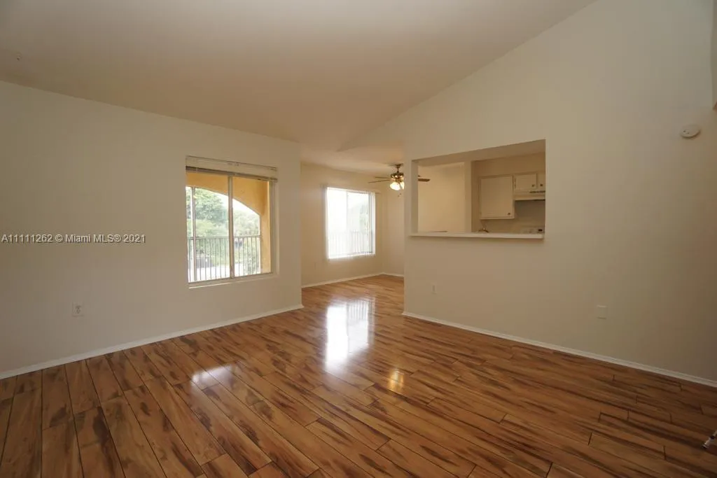 2667 NW 33rd St # 2416, Oakland Park FL 33309