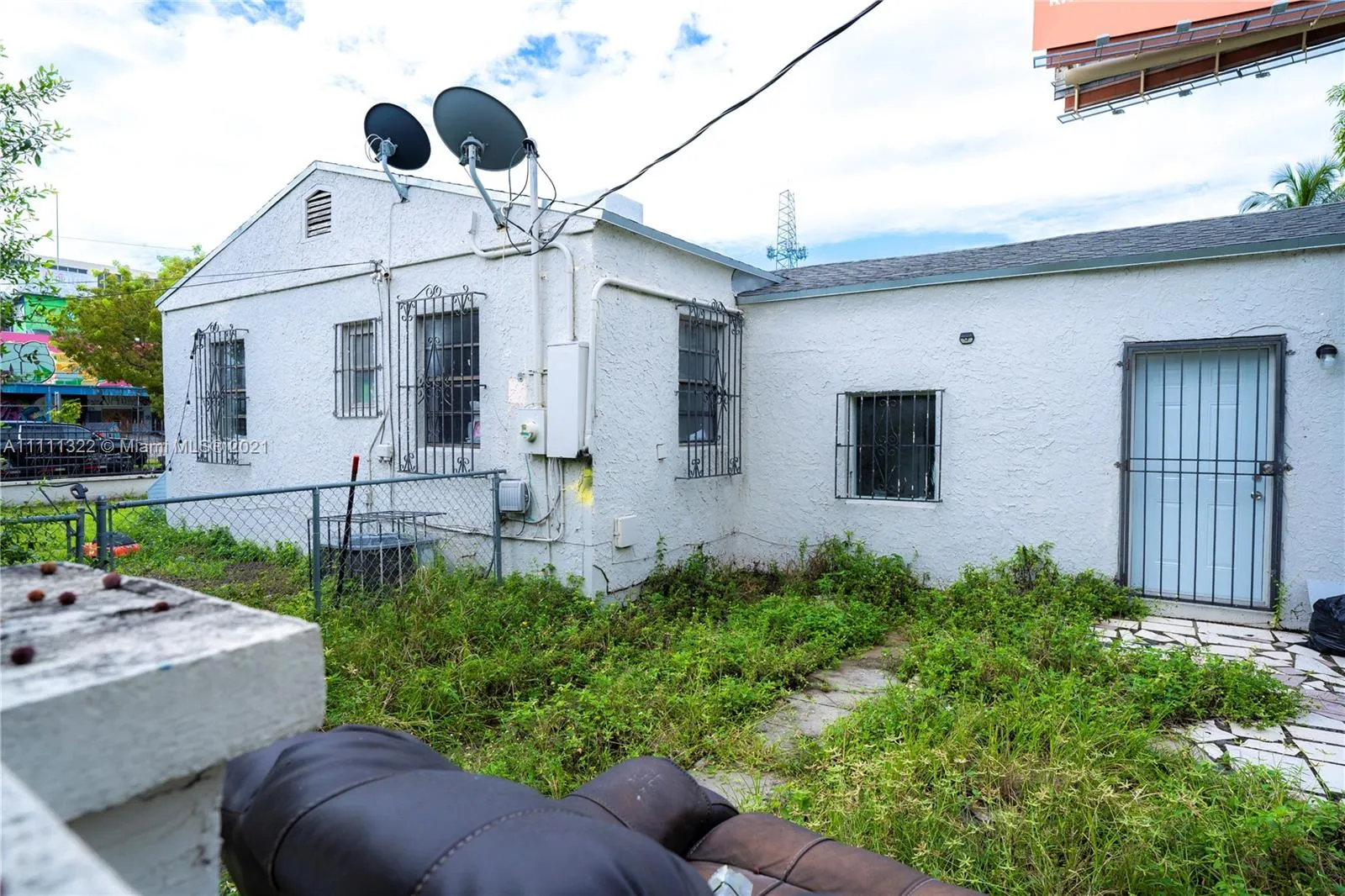 301 NW 37th St, Miami FL 33127