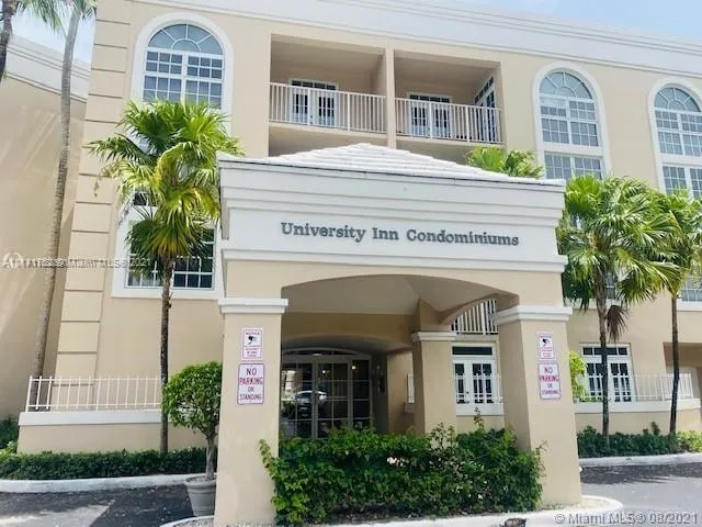 2 bedroom 2 bath for sale at 1280 S Alhambra Cir # 2212, Coral Gables FL 33146