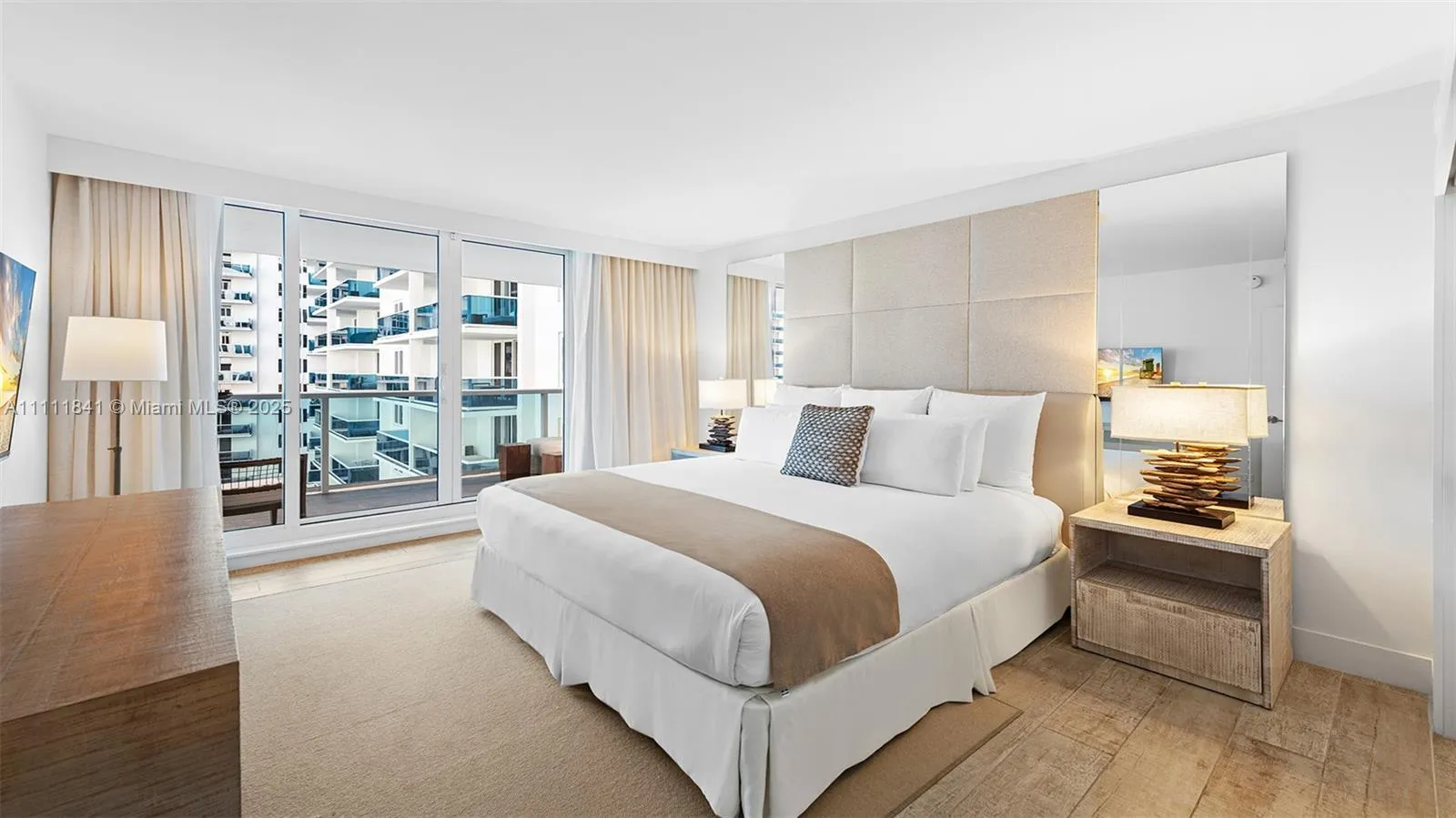 102 24th St # 904, Miami Beach FL 33139