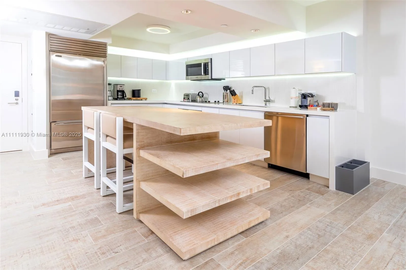 102 24th St # 1106, Miami Beach FL 33139