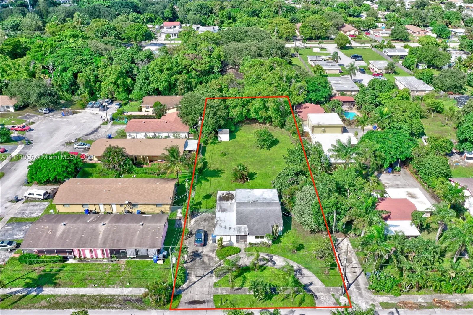 5709 Mckinley St, Hollywood FL 33021