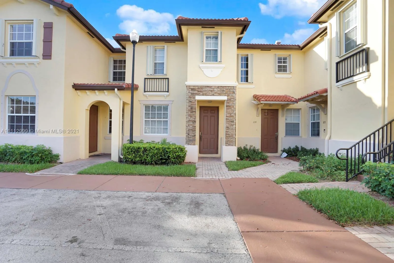 3 bedroom 2 bath for sale at 1690 NE 33rd Ave # 6, Homestead FL 33033