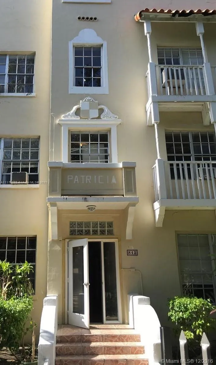 1 bedroom 1 bath for sale at 842 Meridian Ave # 3A, Miami Beach FL 33139