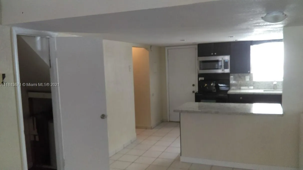 1460 NE 151st St # 102, North Miami Beach FL 33162