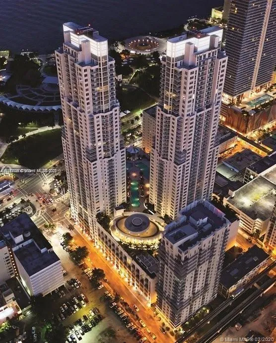 1 bedroom 2 bath for sale at 244 Biscayne Blvd # 651, Miami FL 33132