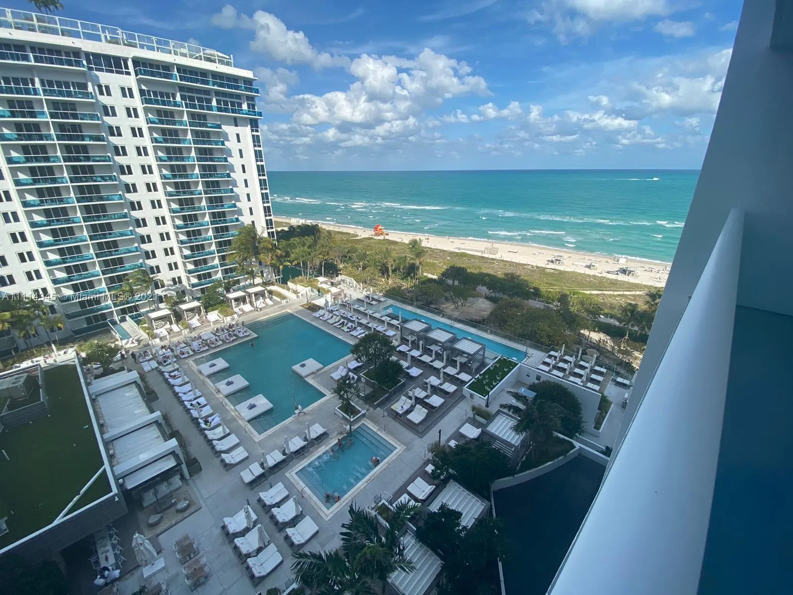 1 bedroom 2 bath for rent at 2301 Collins Ave # 1115, Miami Beach FL 33139