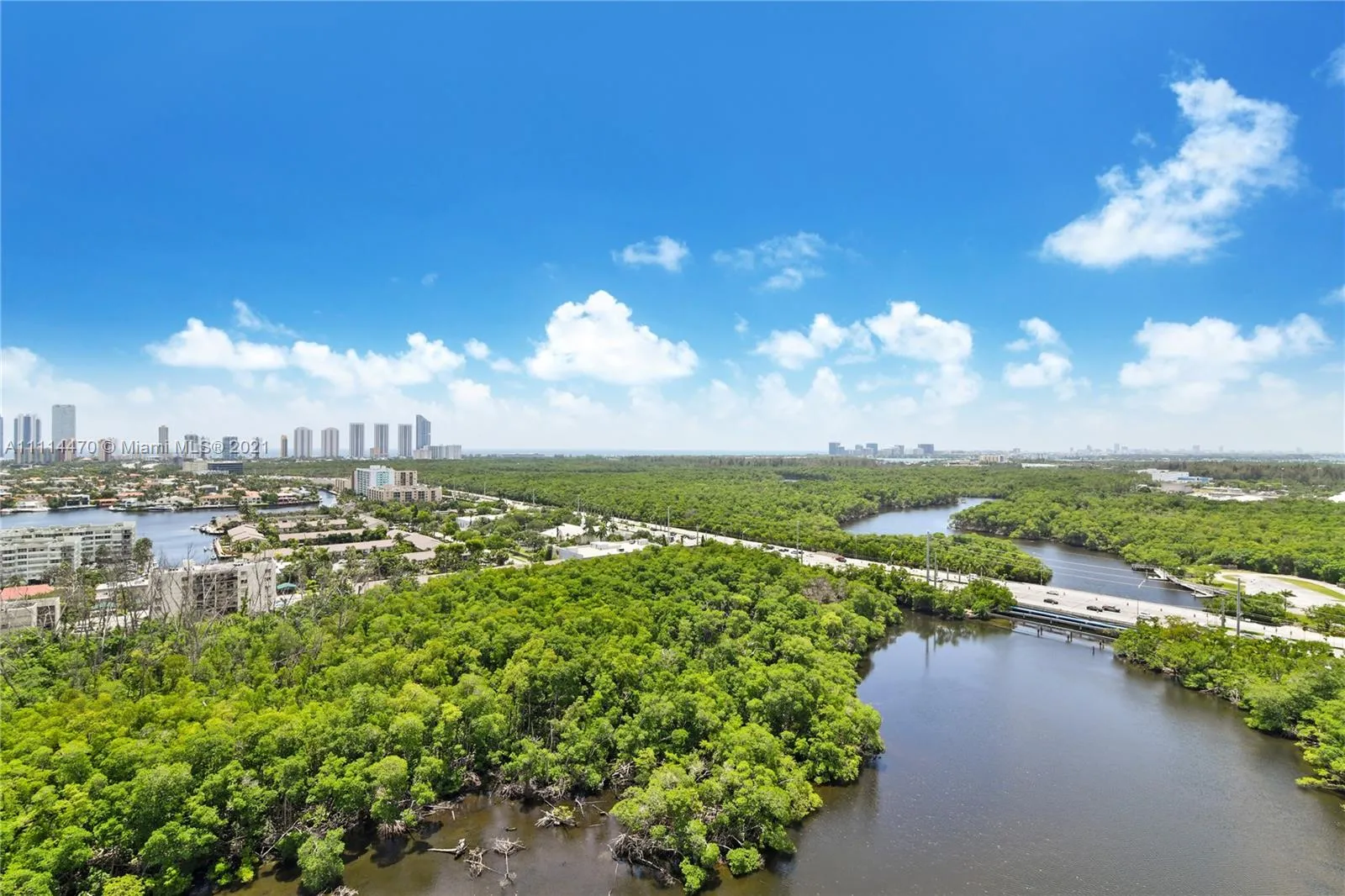 2 bedroom 2 bath for sale at 16385 Biscayne Blvd # 2118, North Miami Beach FL 33160