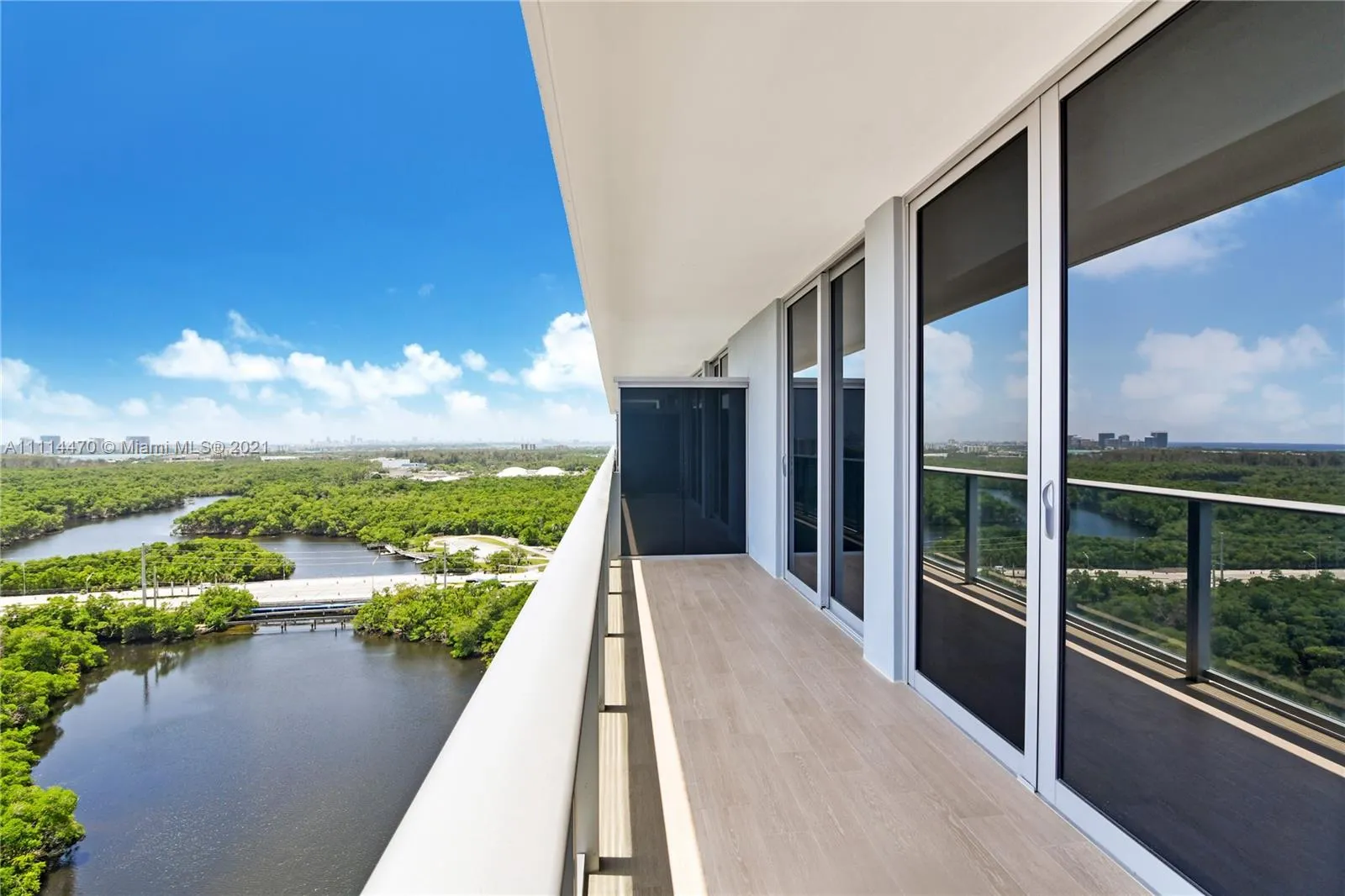 16385 Biscayne Blvd # 2118, North Miami Beach FL 33160