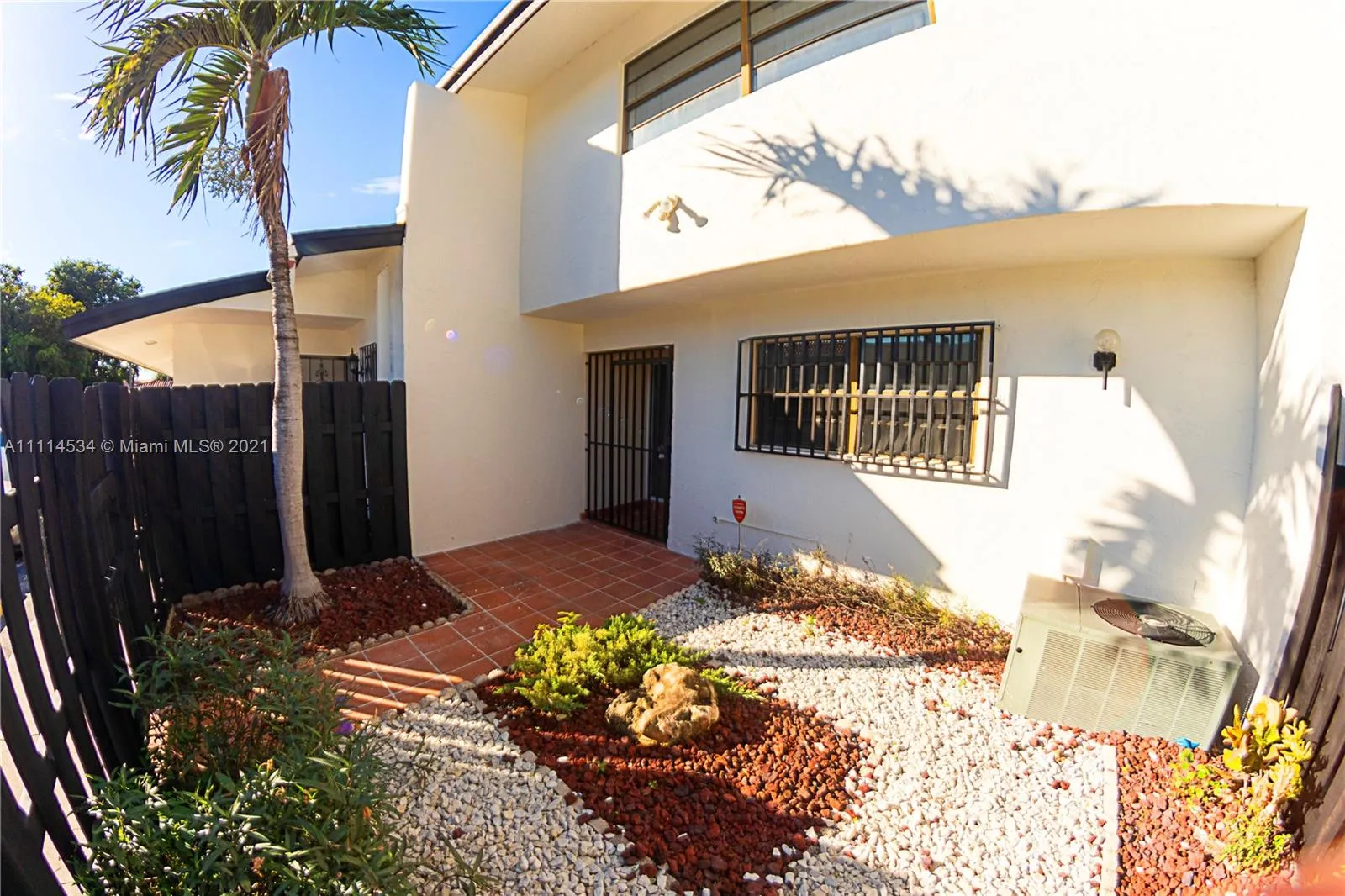 1122 SW 87th Ave # B3, Miami FL 33174