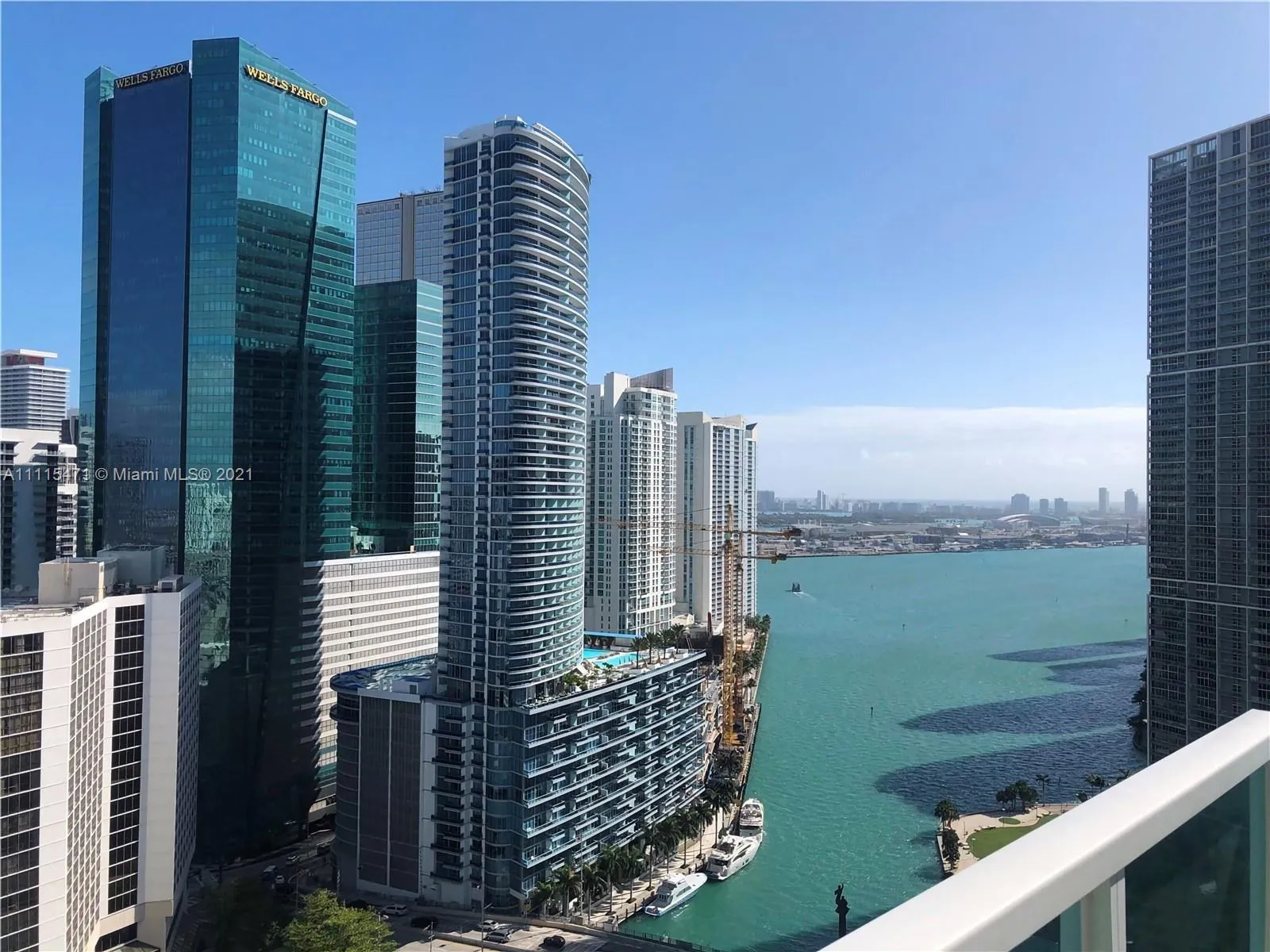 2 bedroom 2 bath for rent at 41 SE 5th St # 1901, Miami FL 33131