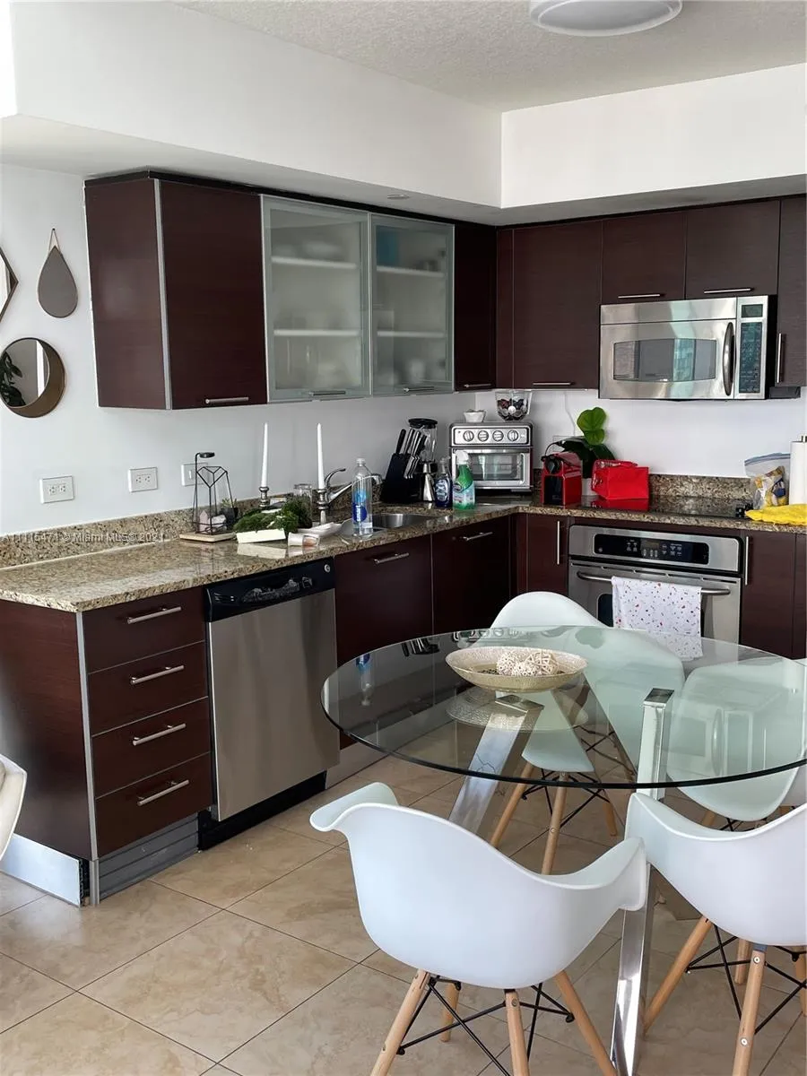 41 SE 5th St # 1901, Miami FL 33131