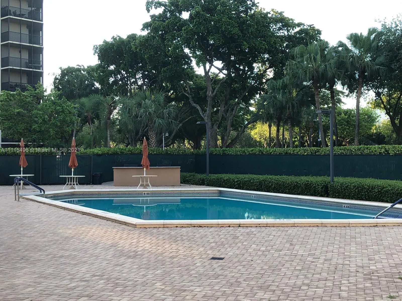 3301 N Country Club Dr # 407, Aventura FL 33180