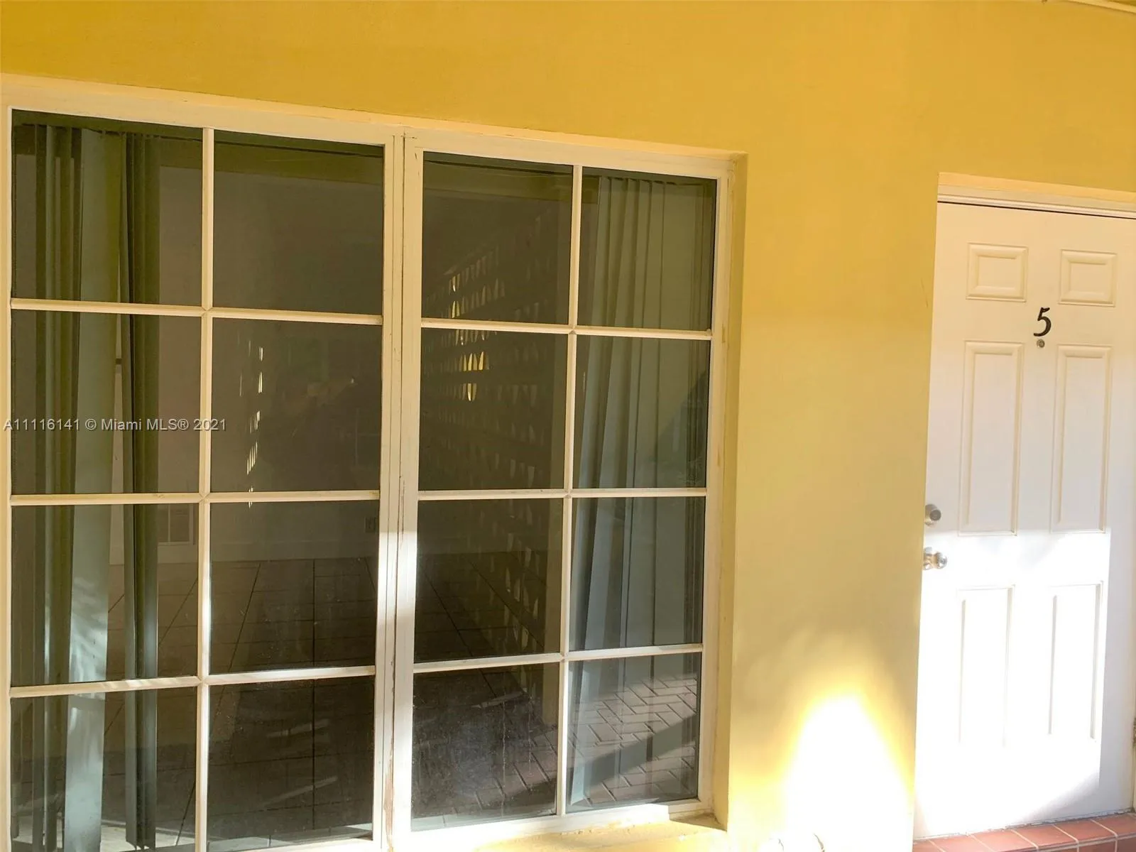 105 NE 12th Ave # 5, Hallandale Beach FL 33009