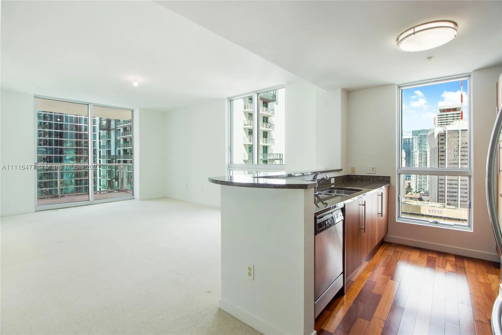 300 S Biscayne Blvd # 3201, Miami FL 33131