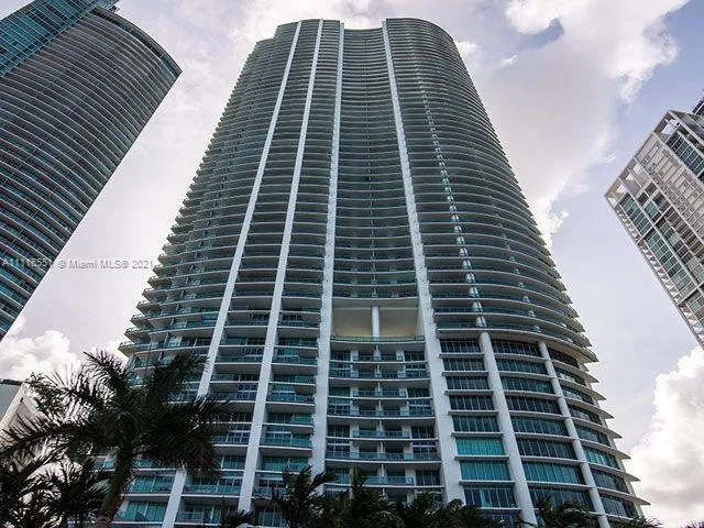 1 bedroom 2 bath for sale at 900 Biscayne Blvd # 4904, Miami FL 33132