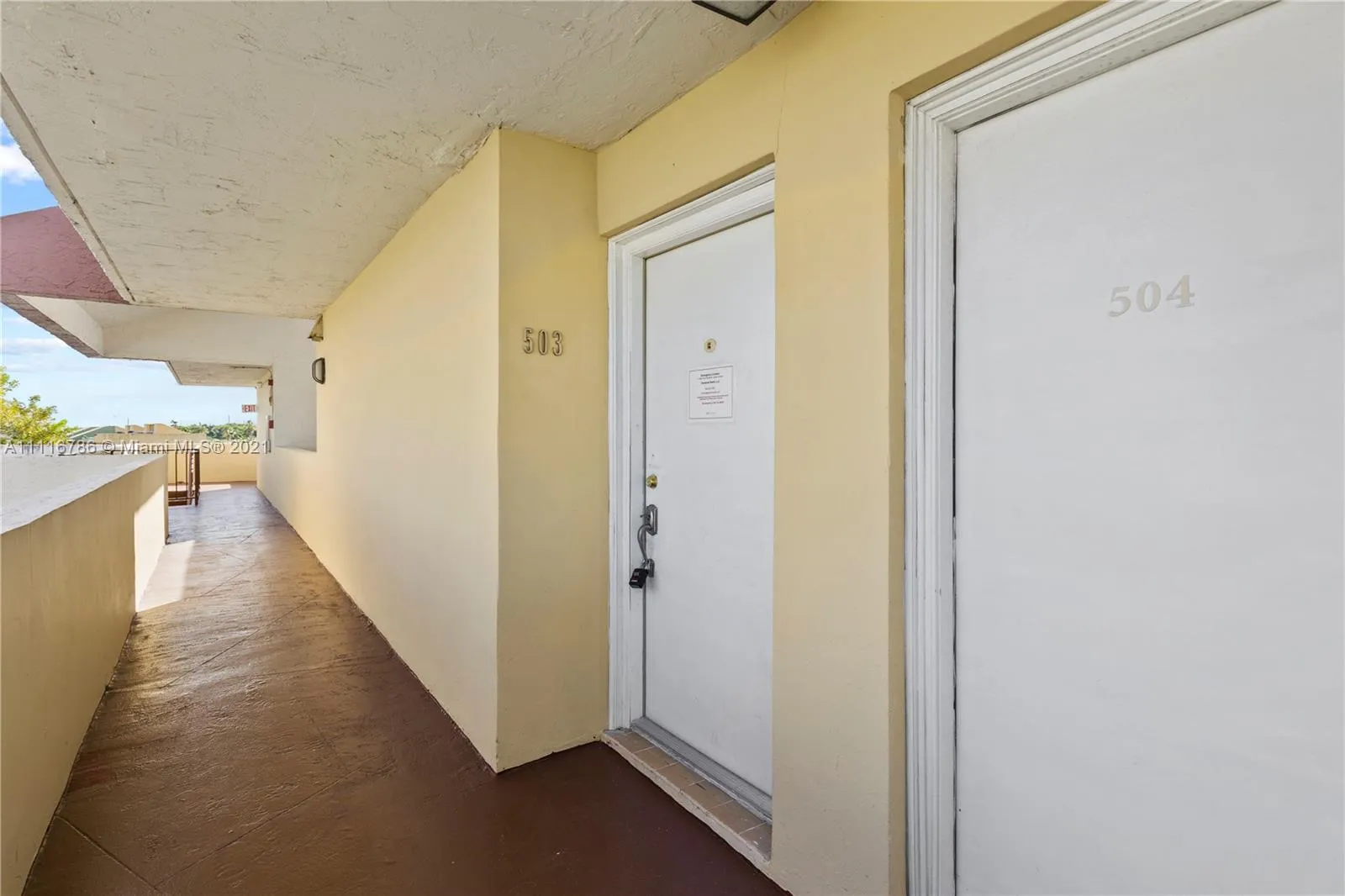 8870 Fontainebleau Blvd # 503, Miami FL 33172
