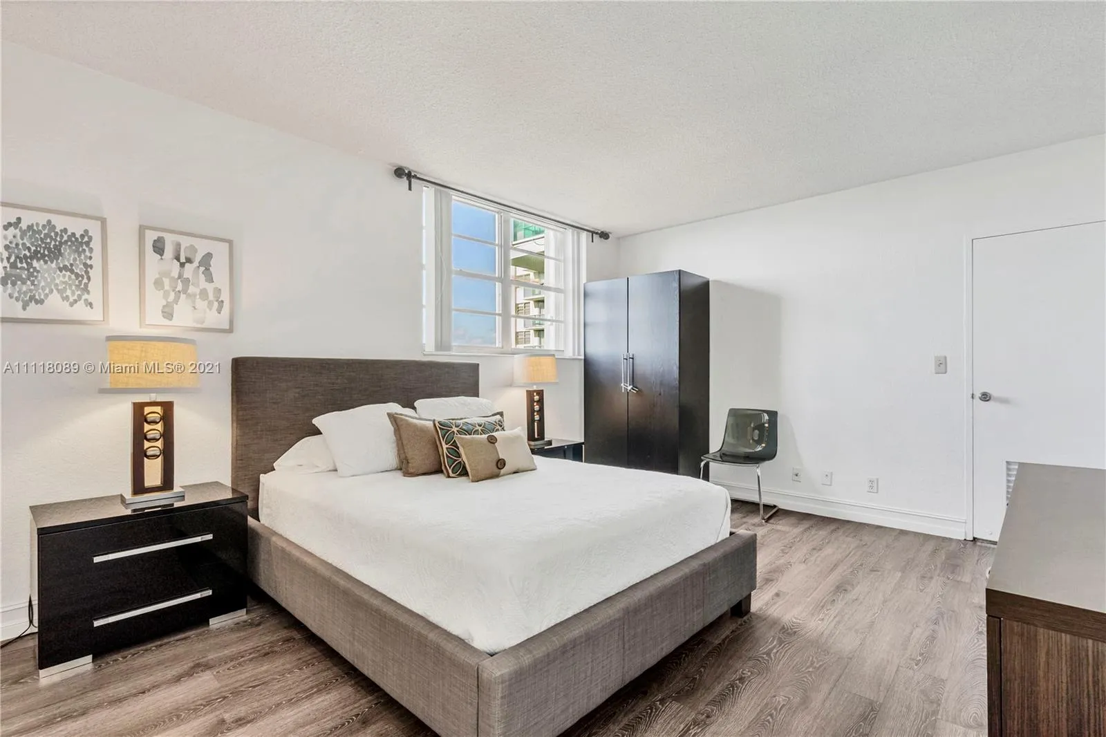 3901 S Ocean Dr, Hollywood FL 33019