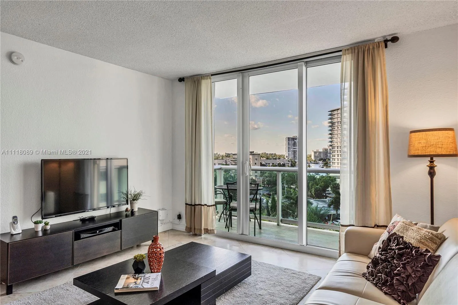 3901 S Ocean Dr, Hollywood FL 33019