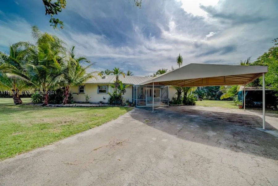 3 bedroom 2 bath for sale at 19490 SW 334th St, Homestead FL 33034