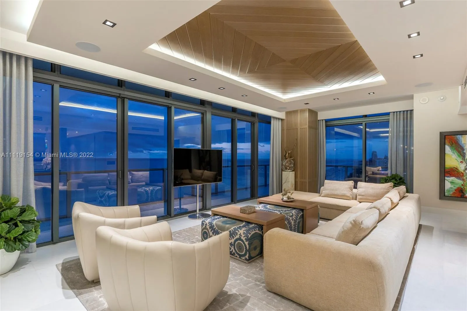 2201 Collins Avenue, Miami Beach FL 33139