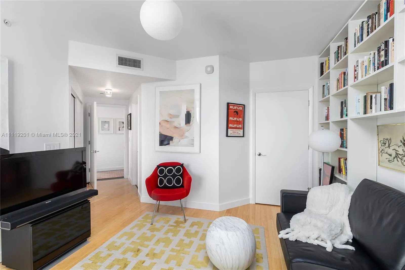 10 Venetian Way # 501, Miami Beach FL 33139