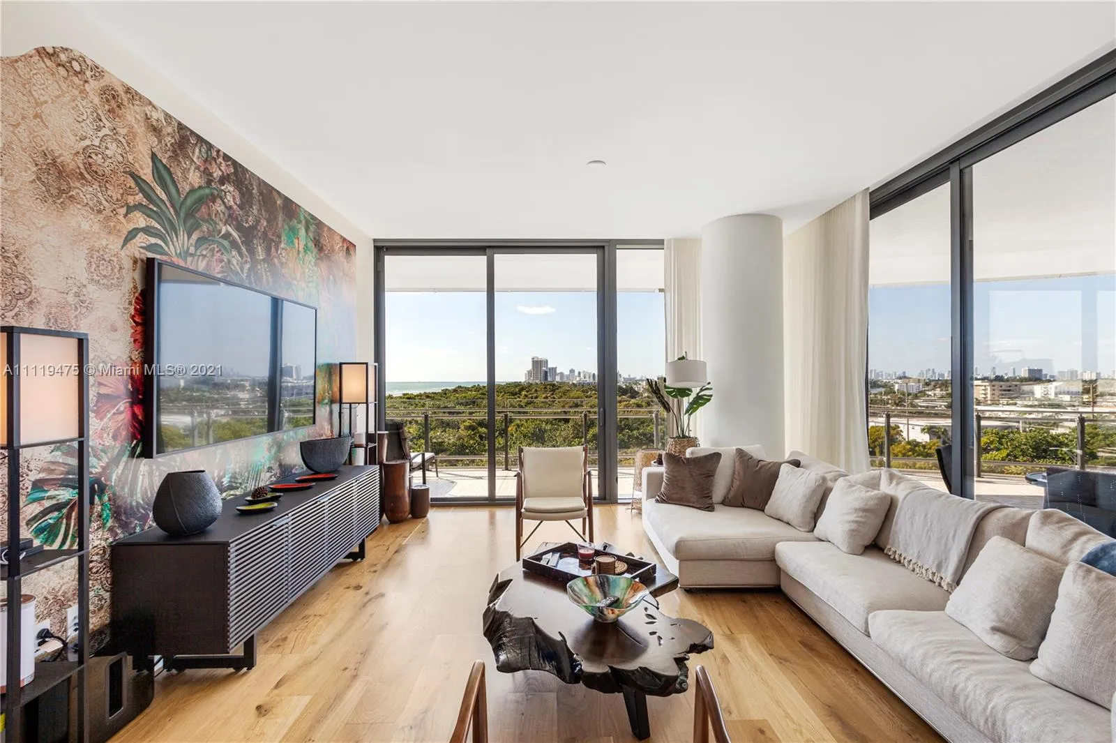 8701 Collins Ave # 606, Miami Beach FL 33154