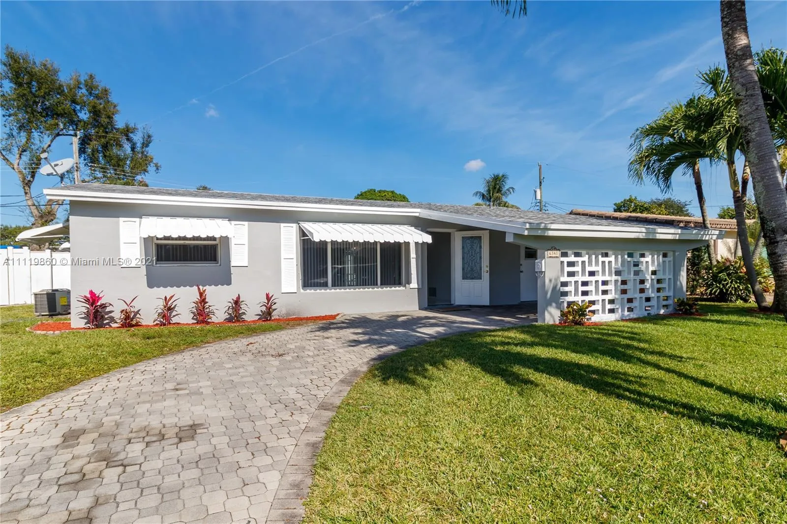 3 bedroom 2 bath for sale at 6341 Simms St, Hollywood FL 33024