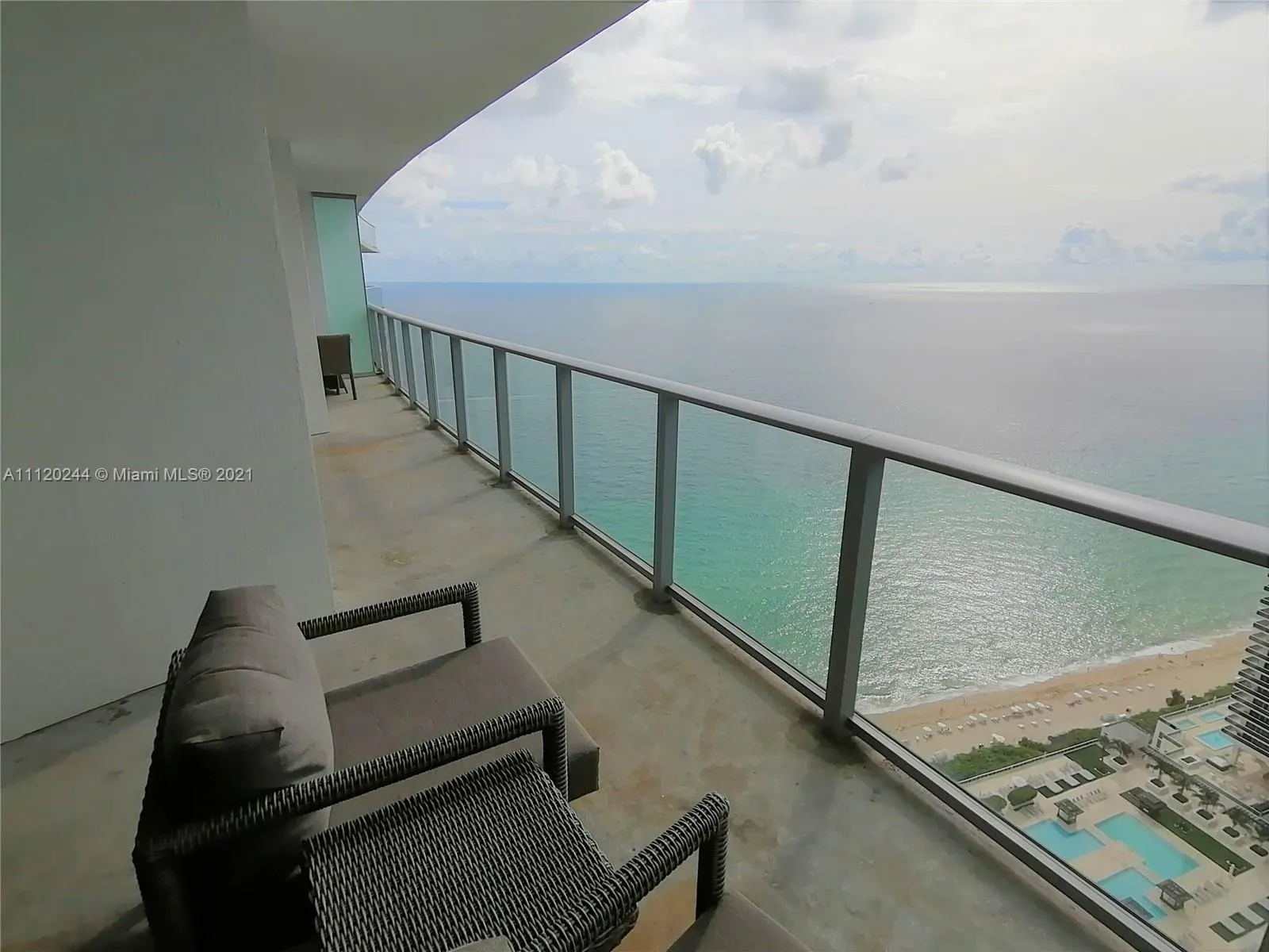 2 bedroom 2 bath for rent at 4111 S Ocean Dr # 3805, Hollywood FL 33019