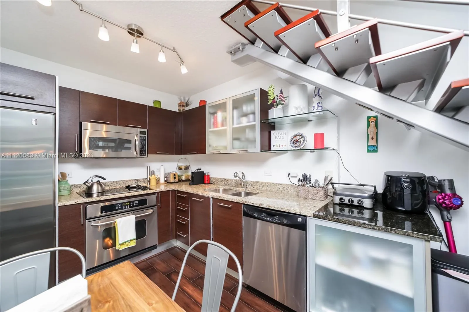 41 SE 5th St # 704, Miami FL 33131