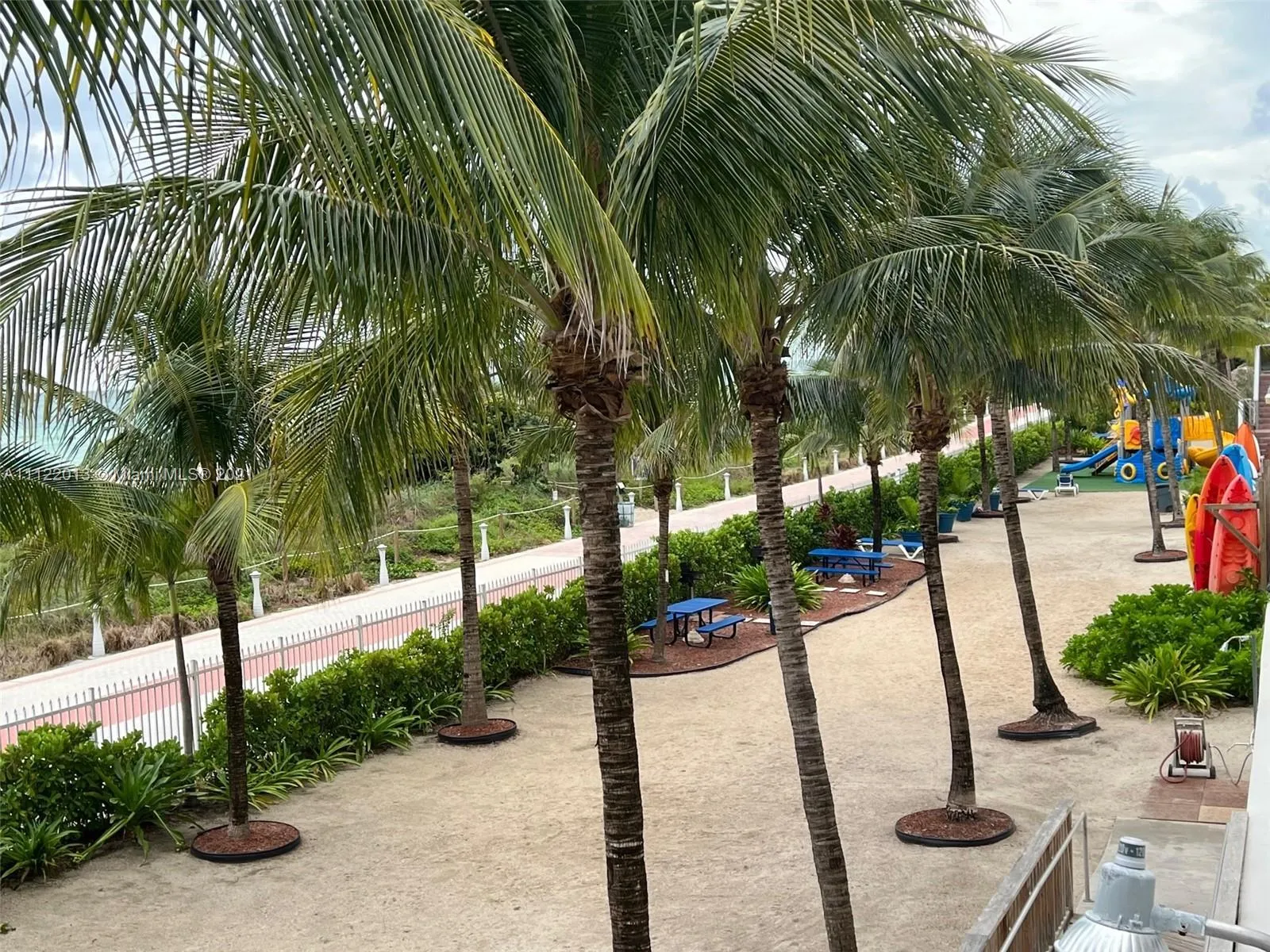 2 bedroom 2 bath for sale at 6039 Collins Ave # 307, Miami Beach FL 33140