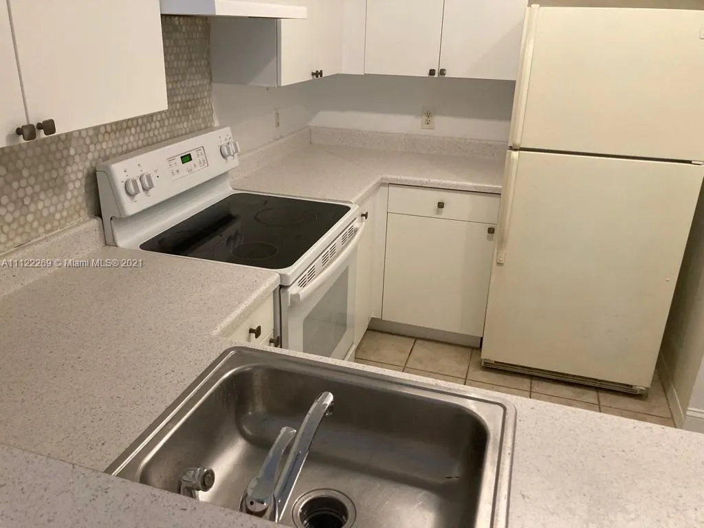 4195 N Haverhill Rd # 307, West Palm Beach FL 33417