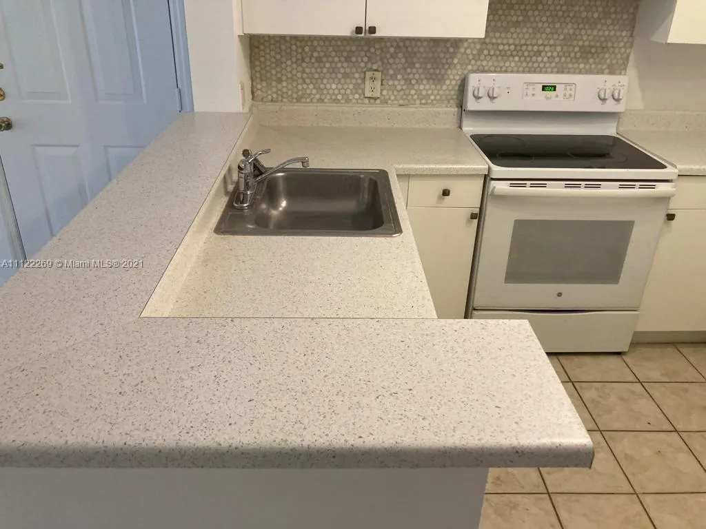 4195 N Haverhill Rd # 307, West Palm Beach FL 33417
