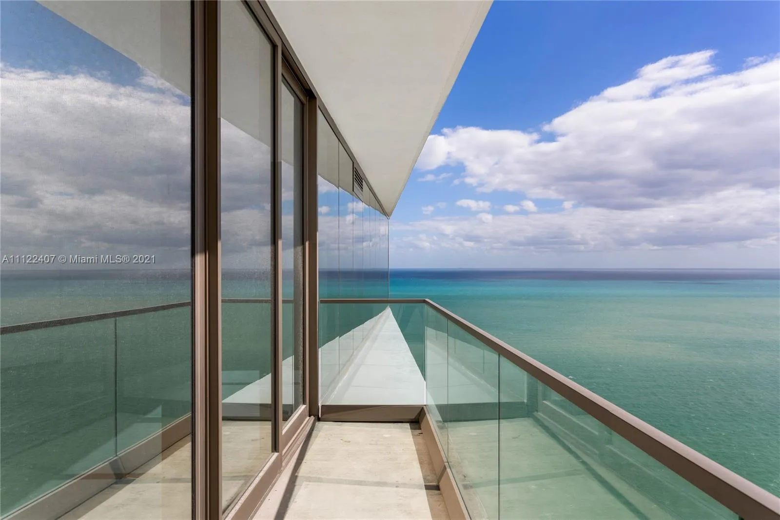 2 bedroom 2 bath for sale at 18975 Collins Ave # 3504, Sunny Isles Beach FL 33160