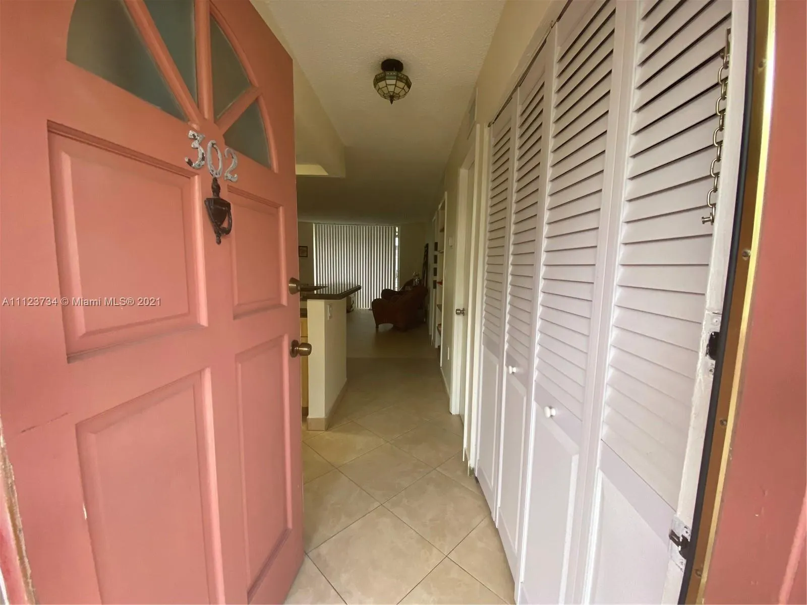 1 bedroom 1 bath for sale at 3750 NE 170th St # 302, North Miami Beach FL 33160