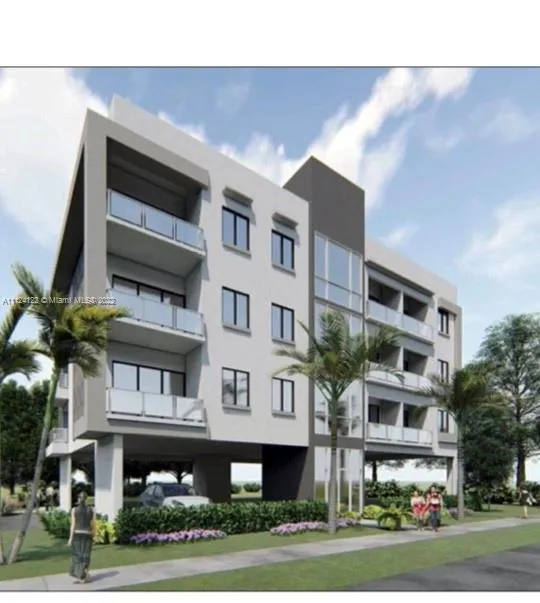 2001 Monroe St, Hollywood FL 33020