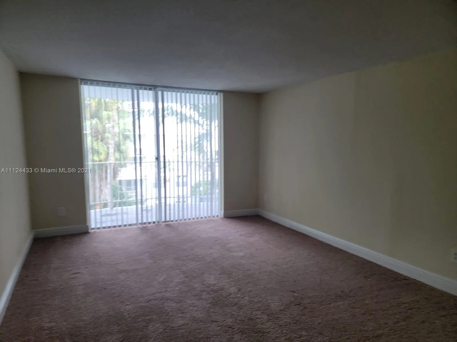 494 NW 165th St Rd # C404, Miami FL 33169