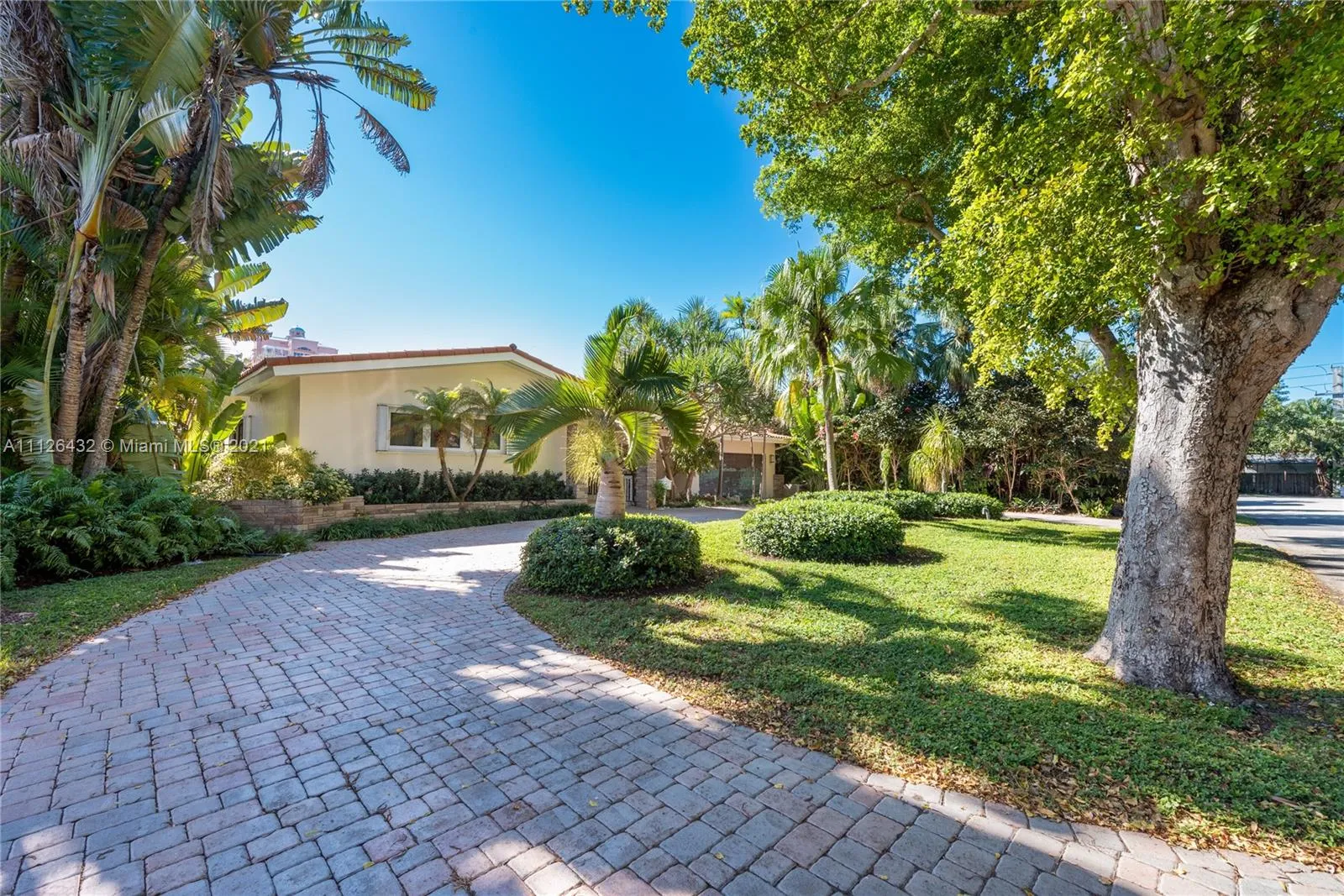20 N Prospect Dr, Coral Gables FL 33133