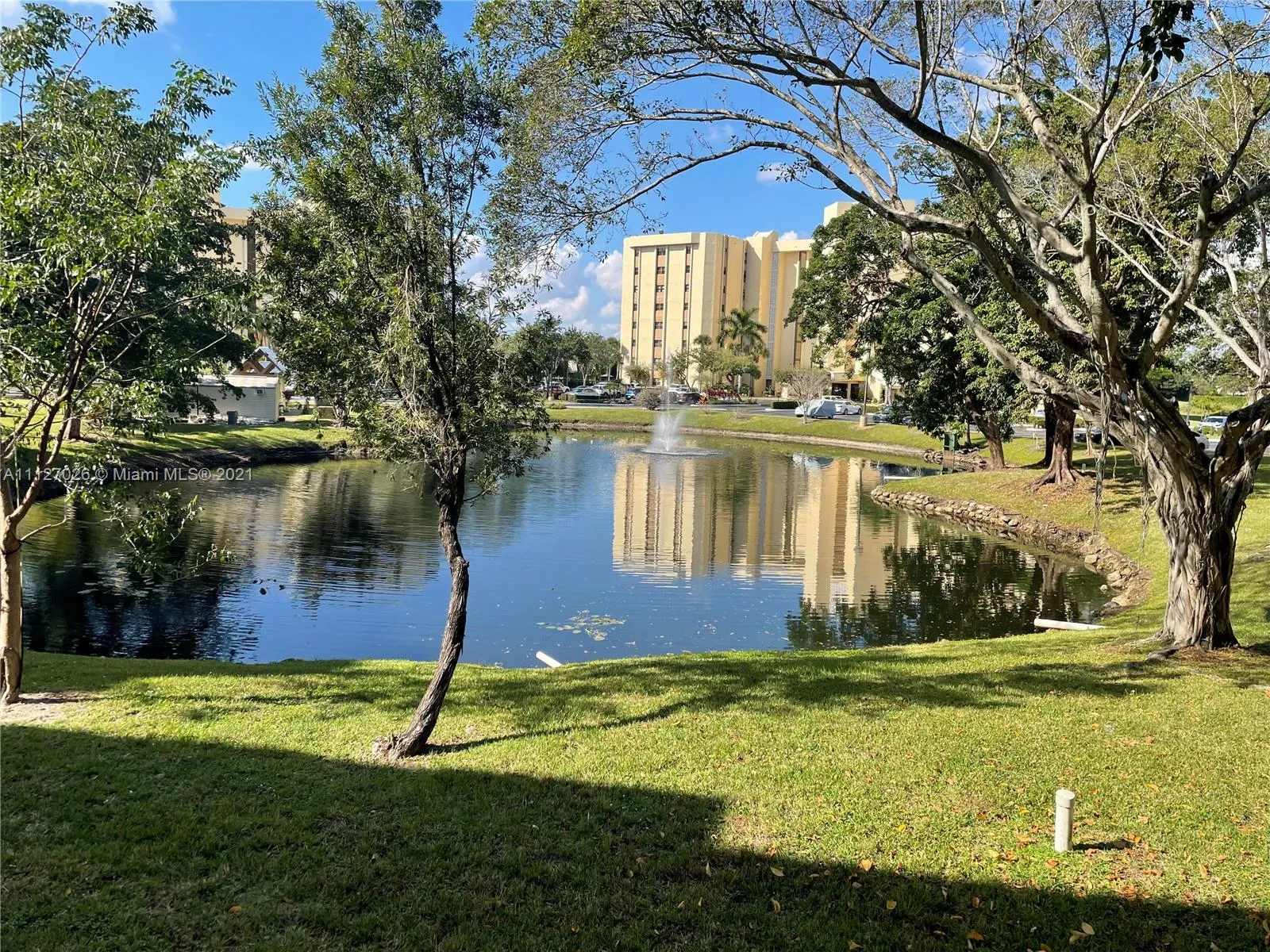 2 bedroom 2 bath for sale at 7091 Environ Blvd # 147, Lauderhill FL 33319
