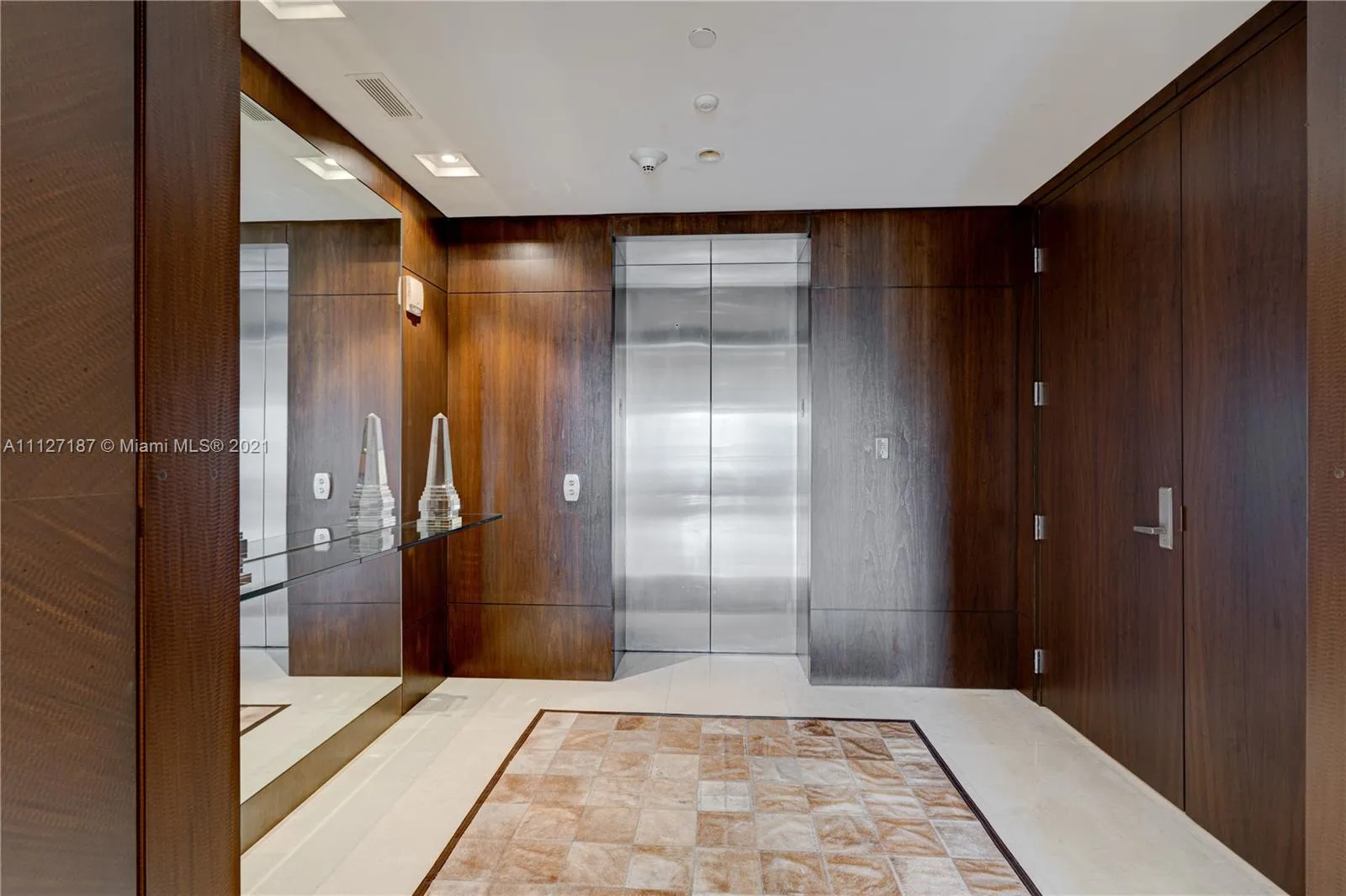 3535 Hiawatha Ave # 403, Coconut Grove FL 33133