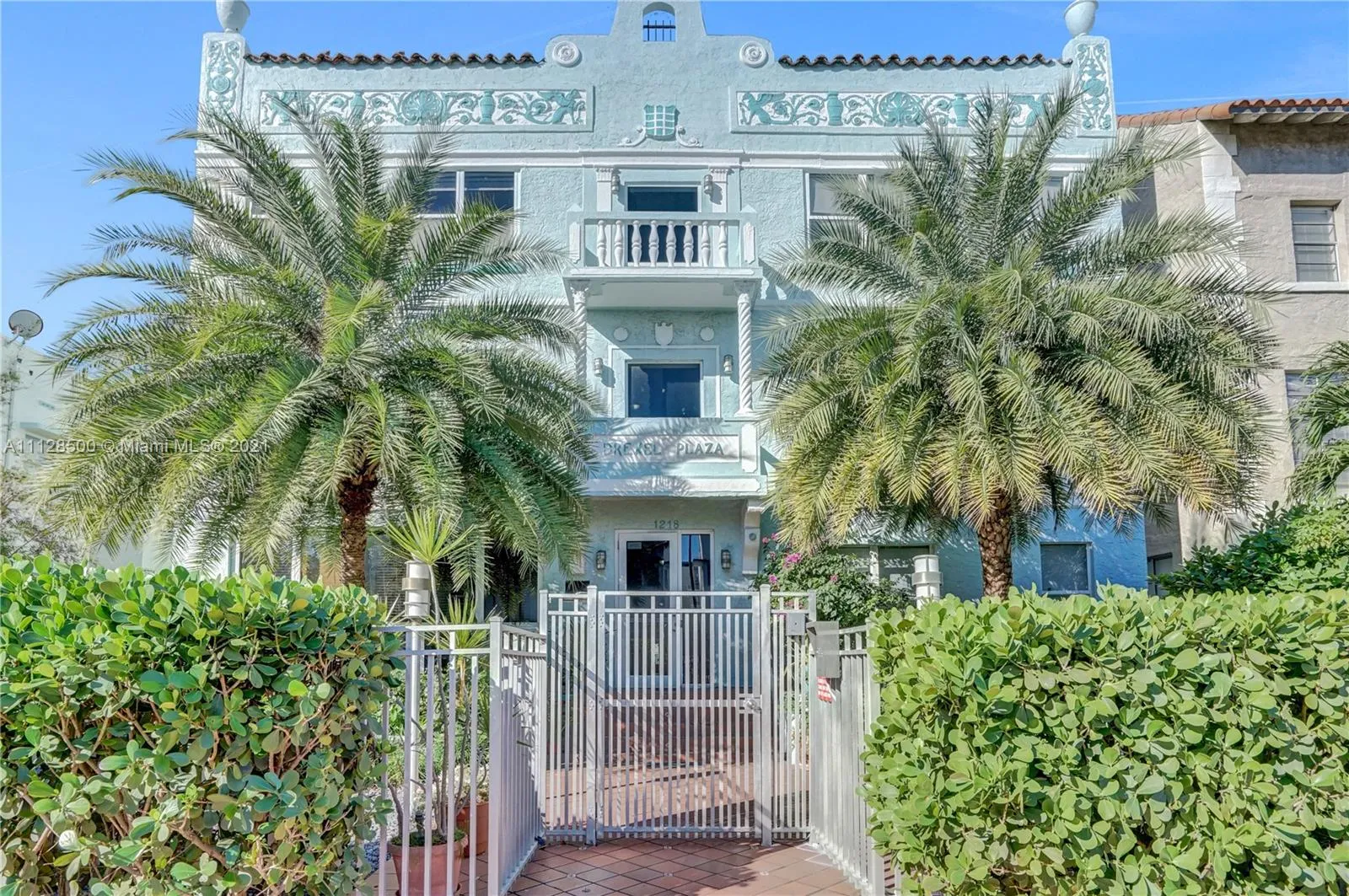 2 bedroom 2 bath for sale at 1218 Drexel Ave # 208, Miami Beach FL 33139