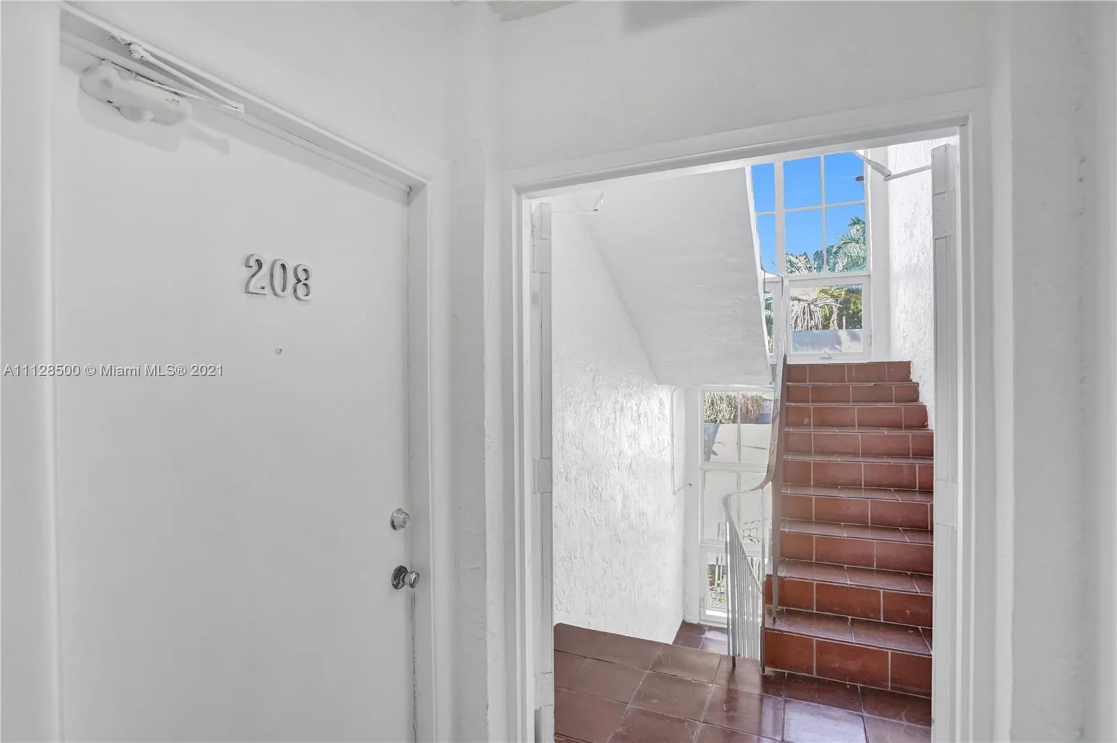 1218 Drexel Ave # 208, Miami Beach FL 33139