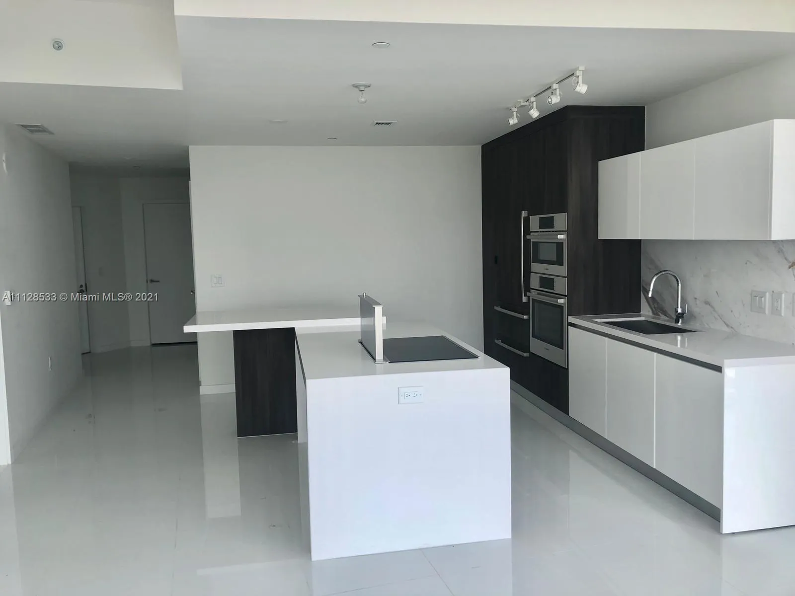 851 NE 1st Ave # 4210, Miami FL 33132