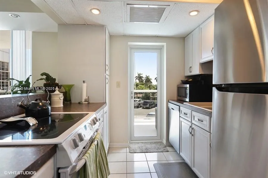 2715 N Ocean Blvd # 2E, Fort Lauderdale FL 33308