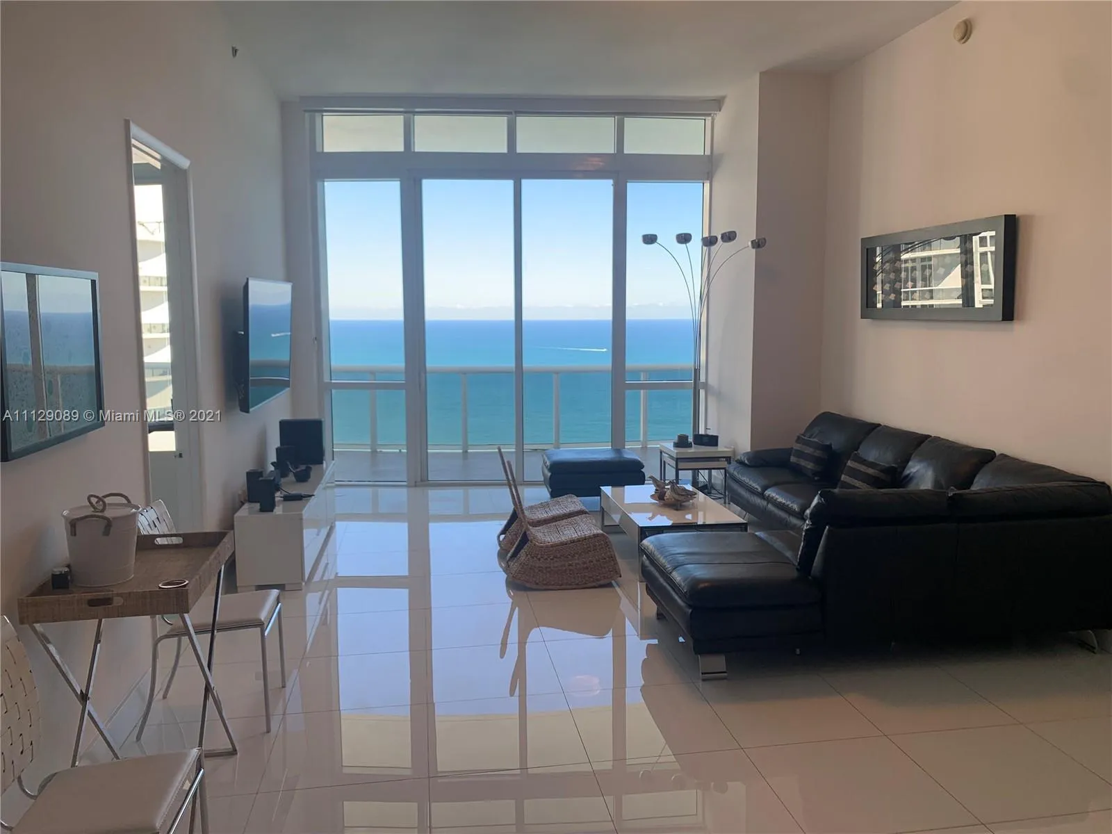 2 bedroom 3 bath for rent at 15811 Collins Ave # 4203, Sunny Isles Beach FL 33160